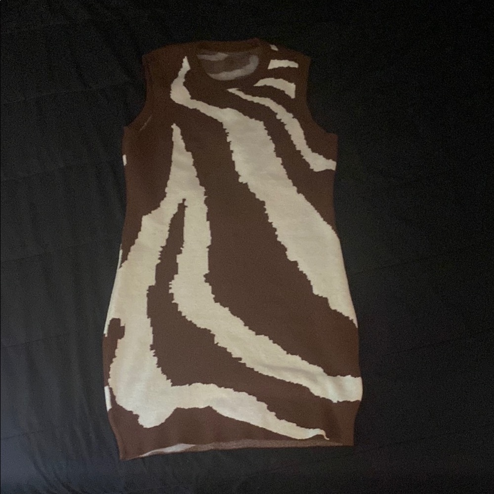 Brown and Cream Sleeveless Dress